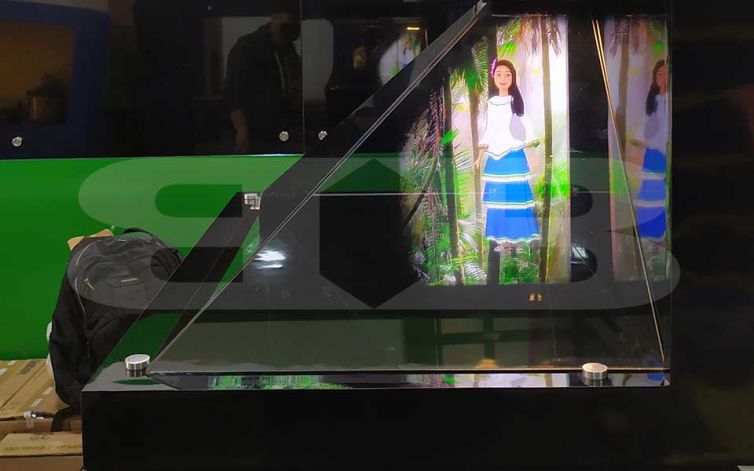 Vitrina-holografica-4