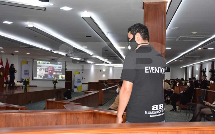 CCTV-Parlamento-andino-4